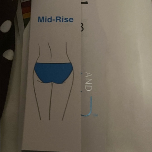 NWT, Time and Tru Animal Print Swim Bottom,                  
Size 2X (20W-22W) - Picture 5 of 7